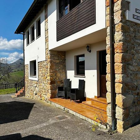Appartamento Casa La Maestra Arriondas Esterno foto