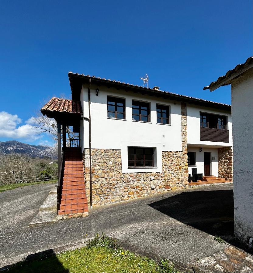 Appartamento Casa La Maestra Arriondas Esterno foto