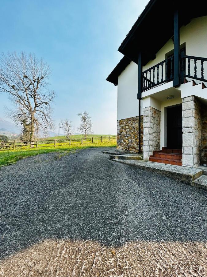 Appartamento Casa La Maestra Arriondas Esterno foto