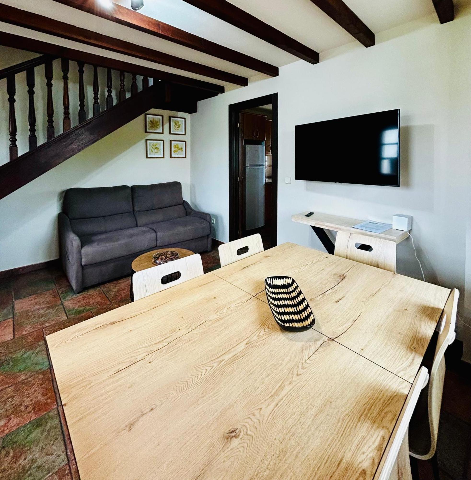 Appartamento Casa La Maestra Arriondas Esterno foto