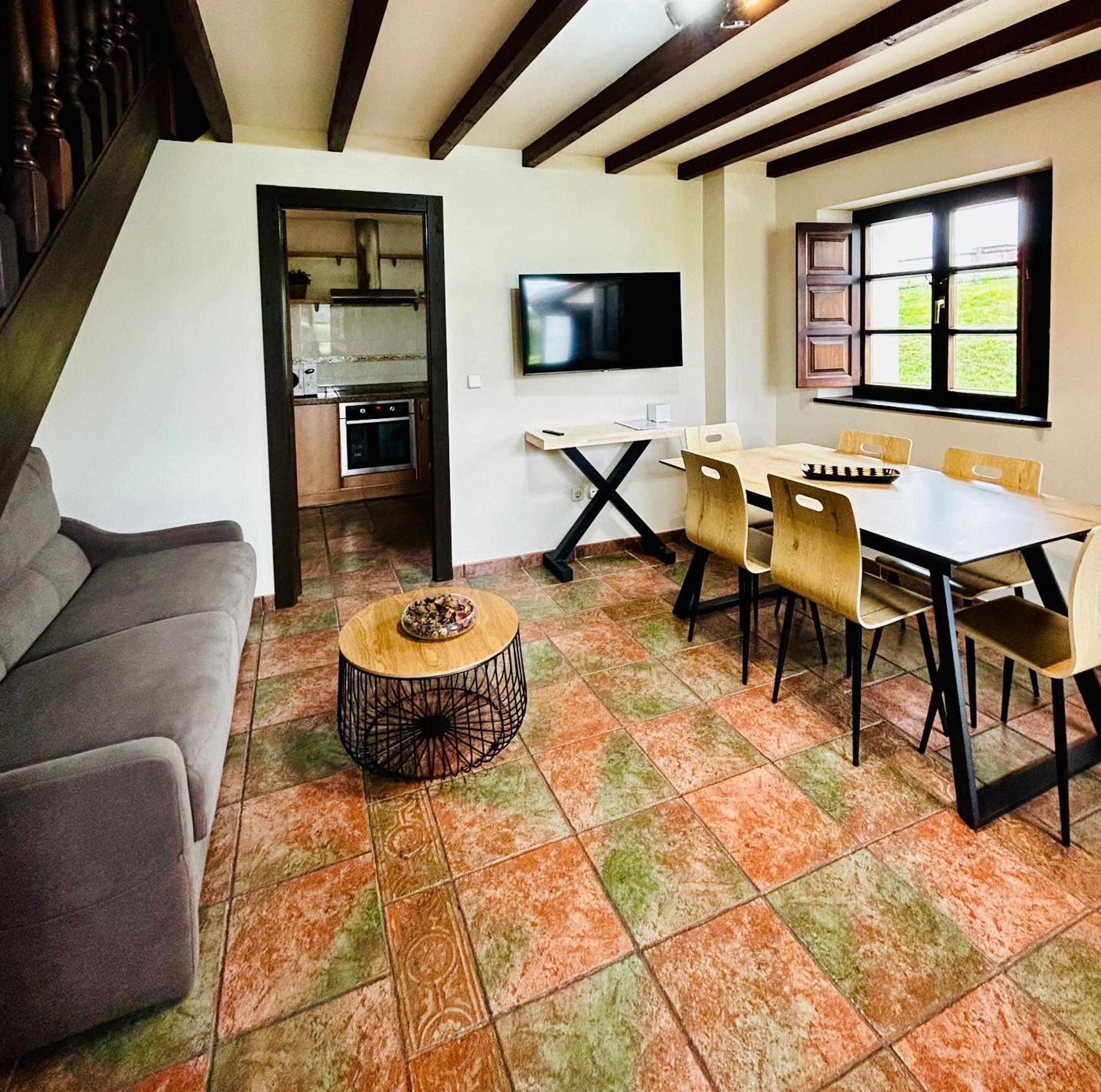Appartamento Casa La Maestra Arriondas Esterno foto